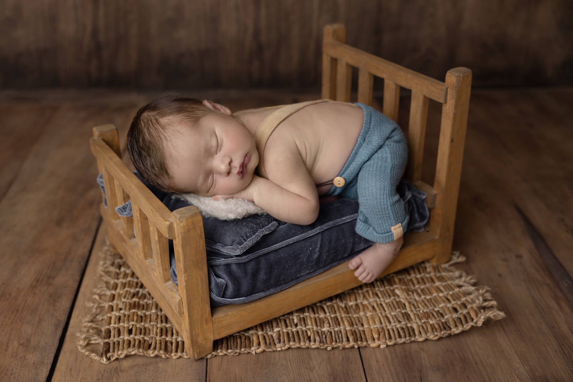 Newborn photographer professional Guadalajara Mexico